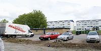  Der er stadig næsten normalt ved blok 42, Der kan godt parkeres, men klokken er også kun ca. 14.